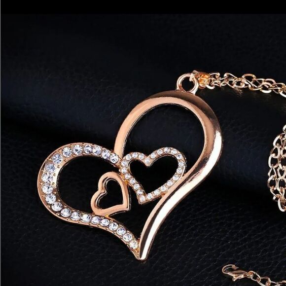 NEW HEART RHINESTONE STATEMENT VALENTINE'S DAY NECKLACE - Picture 5 of 10